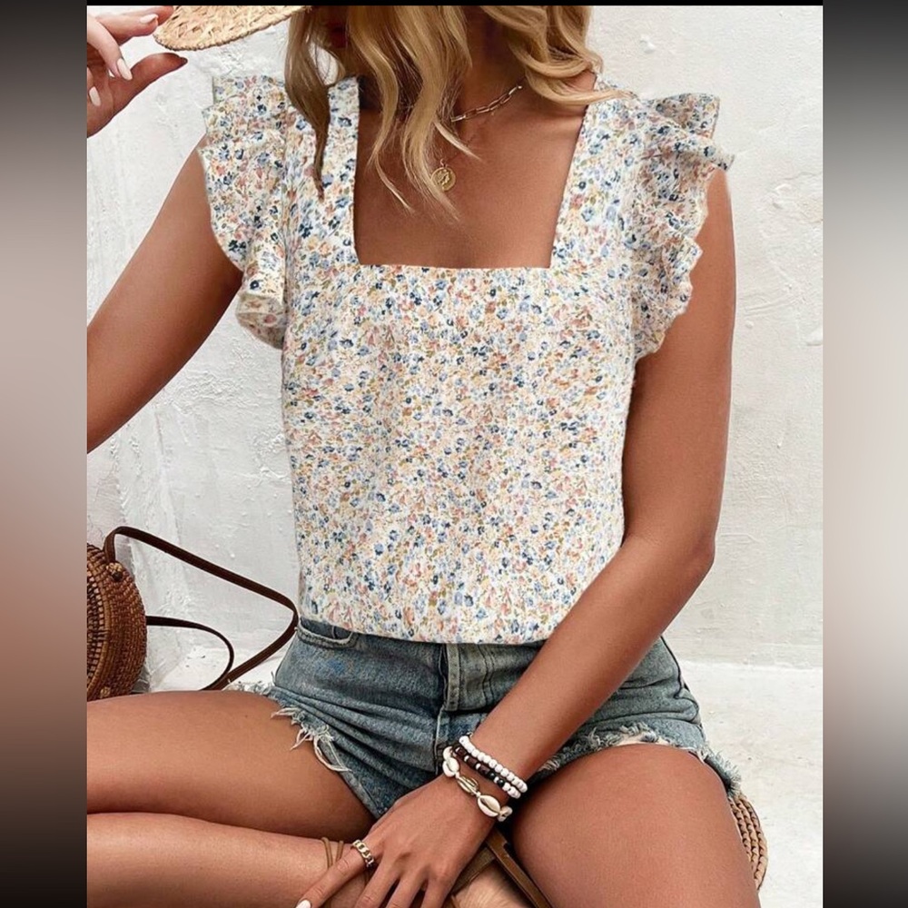 Floral Ruffle Sleeve Top